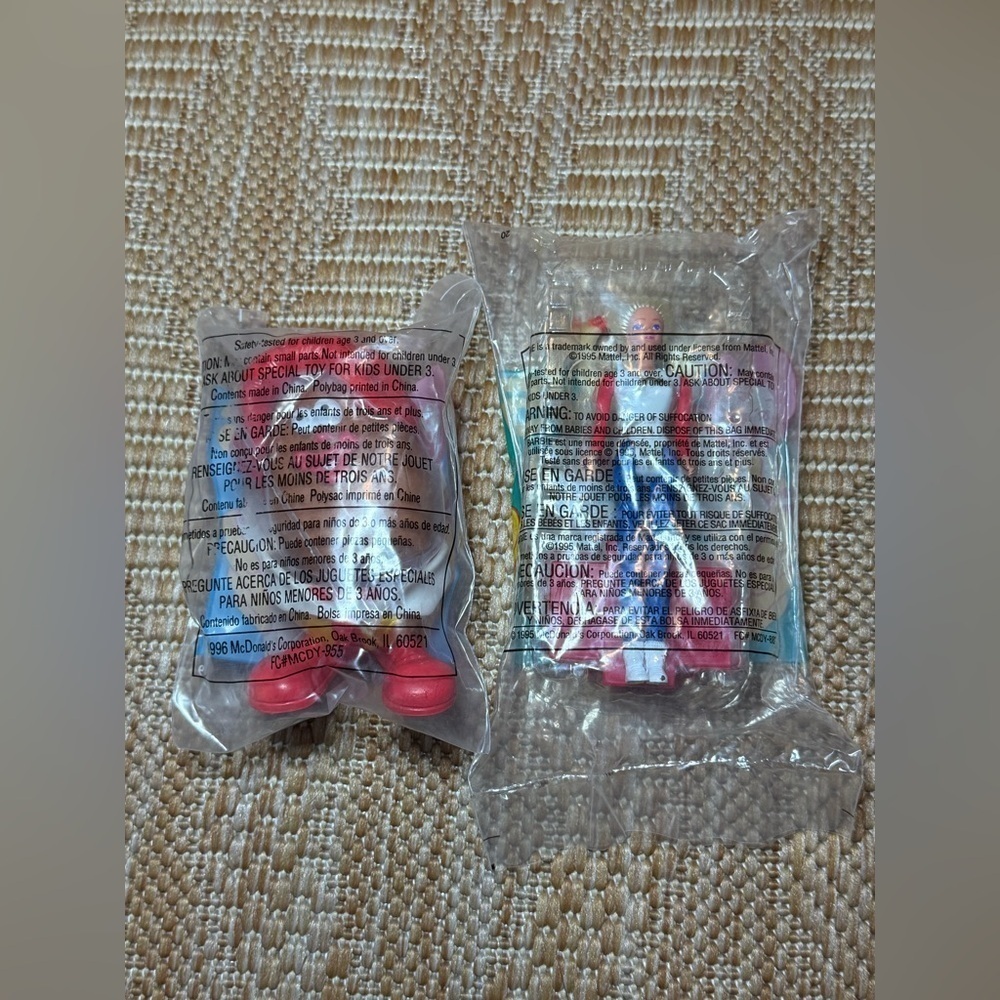McDonald's Vintage Happy Meal Toys,Bundle of 2 Toys,1995 &1996,U.S.A Barbie,NWT - Picture 2 of 6
